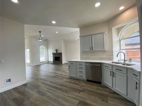 2800  Helen Lane , Mesquite Texas 75181