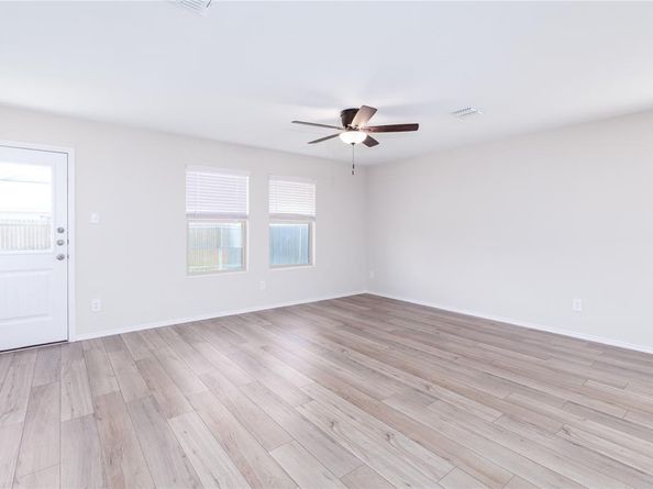 320  Red Rock Trail , Fort Worth Texas 76052