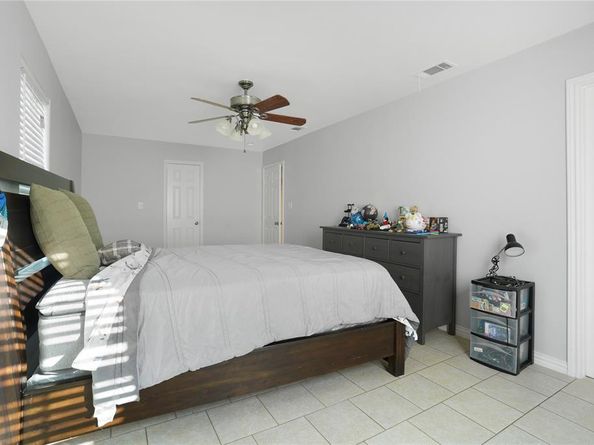 813  Beacon Hill Drive , Irving Texas 75061