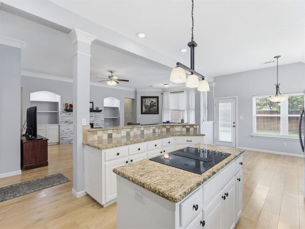 3529  Stone Creek Lane S, Fort Worth Texas 76137