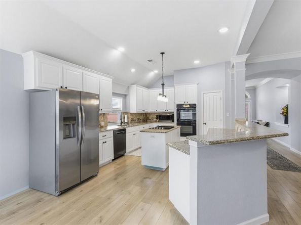 3529  Stone Creek Lane S, Fort Worth Texas 76137