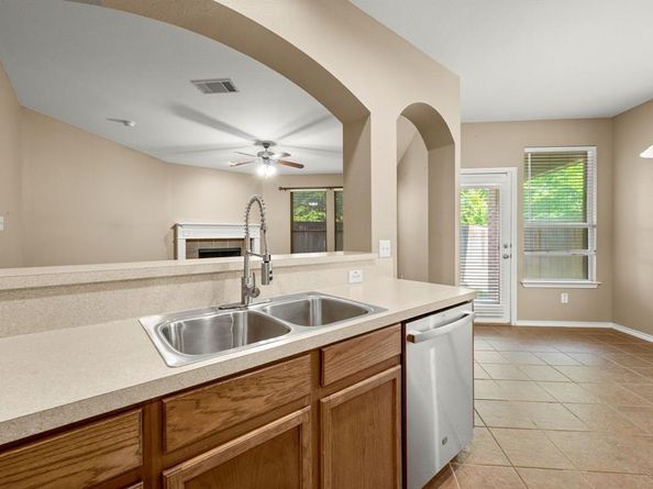 3309  Landhope Circle , Arlington Texas 76016