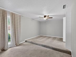 949  Meadowdale Circle , Garland Texas 75043