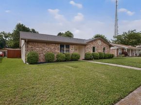 949  Meadowdale Circle , Garland Texas 75043