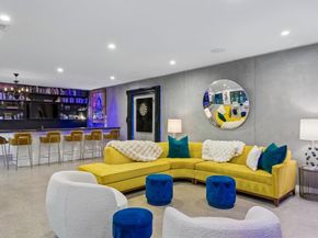 2010  Mcmillan Avenue , Dallas Texas 75206