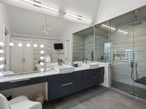 2010  Mcmillan Avenue , Dallas Texas 75206