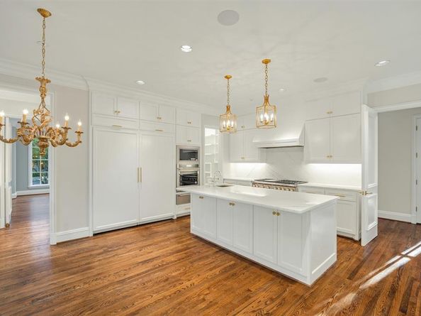 31  Robledo Drive , Dallas Texas 75230