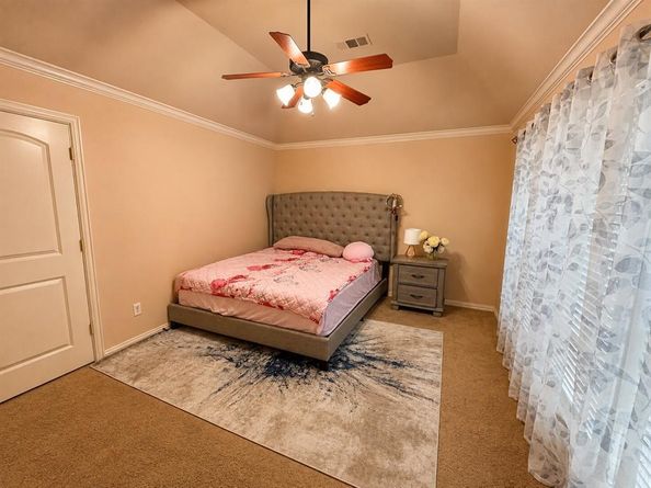 5801  Mira Lago Lane , Arlington Texas 76017