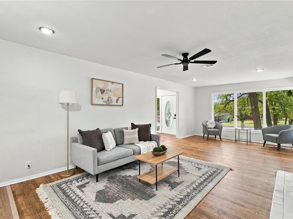 5725  Jacqueline Road , Fort Worth Texas 76112