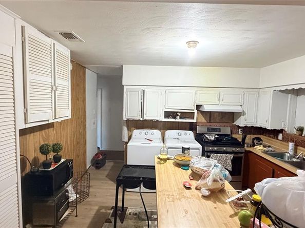 9034  Cardella Avenue , Dallas Texas 75217