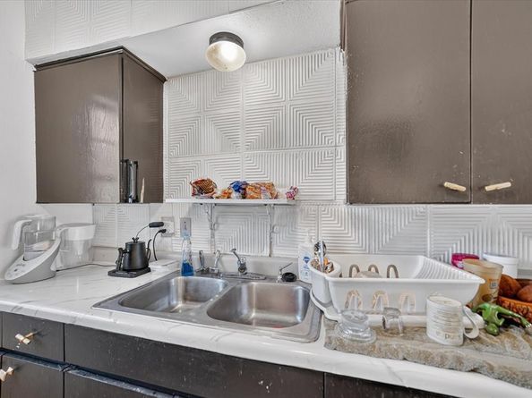 1262  Hidden Valley Drive , Dallas Texas 75241