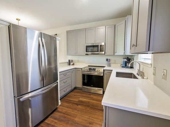 1332  Grigsby Avenue , Dallas Texas 75204