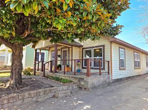 2721  Sharon Street , Dallas Texas 75211