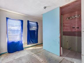 1703  Navaro Street , Dallas Texas 75208