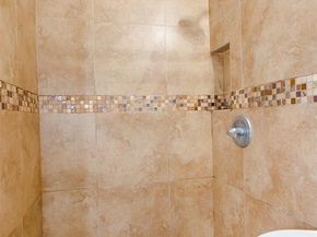 3212 S Llewellyn Avenue , Dallas Texas 75224