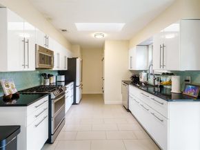 12208  Treeview Lane , Farmers Branch Texas 75234