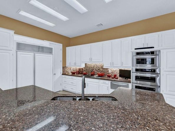 11622  Valleydale Drive , Dallas Texas 75230