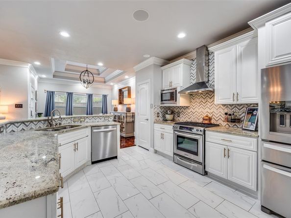 3763  Manana Drive , Dallas Texas 75220