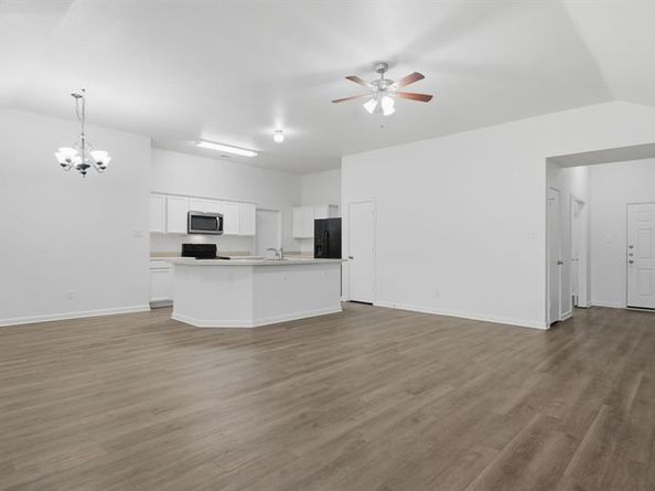 1529  Cardinal Way , Aubrey Texas 76227