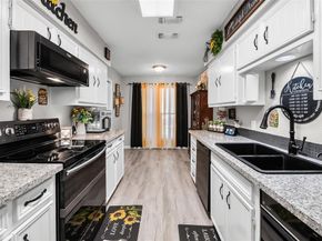 5702  Meadow Wood Lane , Fort Worth Texas 76112