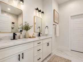 6038  Plum Dale Road , Dallas Texas 75241