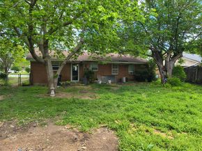 600  Thompson Drive , Saginaw Texas 76179