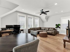 452  Jones Street , Grapevine Texas 76051