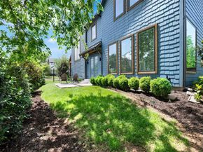 452  Jones Street , Grapevine Texas 76051