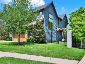 452  Jones Street , Grapevine Texas 76051