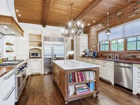 4327  Irving Avenue , Dallas Texas 75219