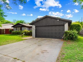 708  Del Mar Lane , Arlington Texas 76012