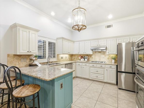 2410  Lone Oak Trail , Garland Texas 75044