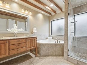 2410  Lone Oak Trail , Garland Texas 75044