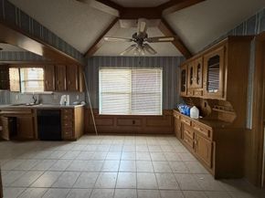 4805 S Country Club Road , Garland Texas 75043