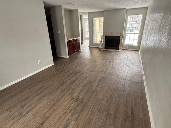 714  Bel Aire Crest , Irving Texas 75061