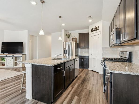 9012  Finn Lane , Fort Worth Texas 76131