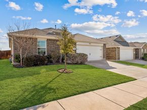 9012  Finn Lane , Fort Worth Texas 76131