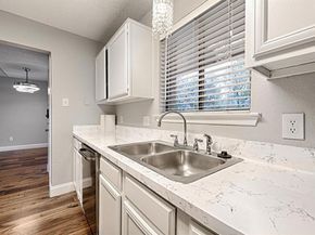 5550  Spring Valley Road  31, Dallas Texas 75254