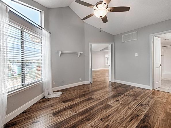 5550  Spring Valley Road  31, Dallas Texas 75254