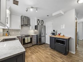 1802 N Prairie Avenue , Dallas Texas 75204