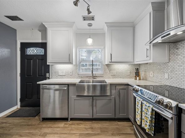 1802 N Prairie Avenue , Dallas Texas 75204