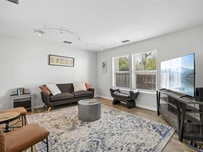 1802 N Prairie Avenue , Dallas Texas 75204