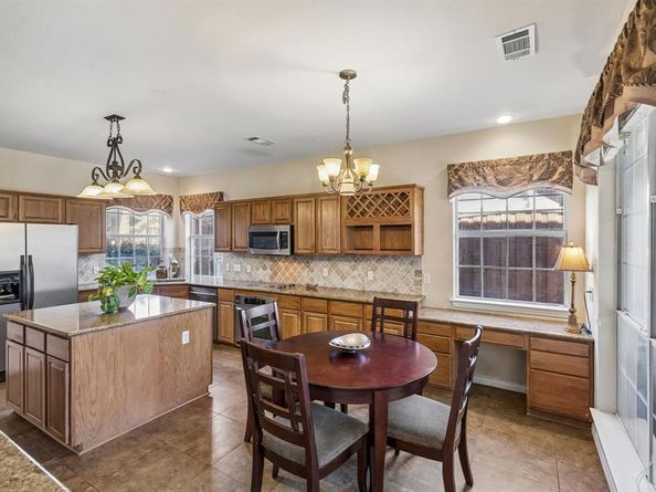 2710  Winterberry Drive , Rowlett Texas 75089