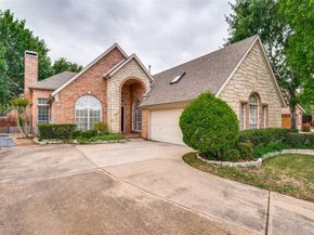 306  Heatherwood Drive , Irving Texas 75063