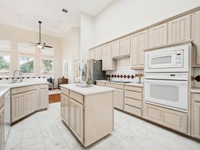 306  Heatherwood Drive , Irving Texas 75063