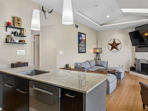 7151  Gaston Avenue  406, Dallas Texas 75214