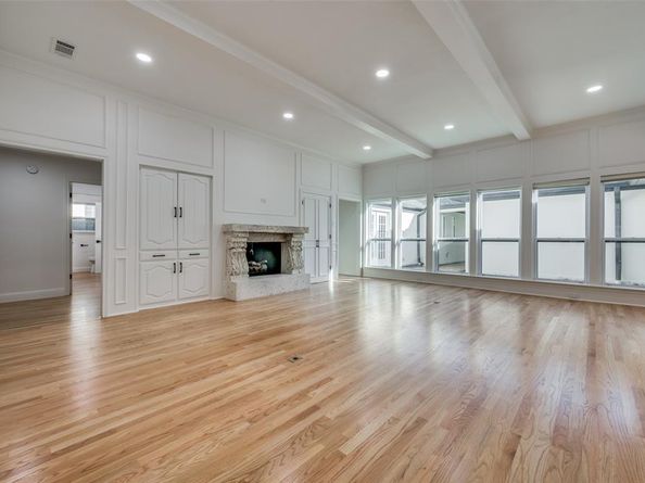 7018  Deloache  , Dallas Texas 75225