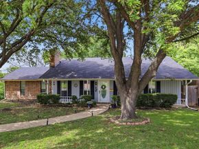 701  Raintree Road , Fort Worth Texas 76103