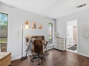 701  Raintree Road , Fort Worth Texas 76103