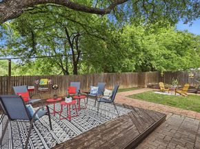 701  Raintree Road , Fort Worth Texas 76103